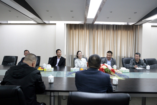 17 апреля 2019 года заместитель председателя муниципальной ассоциации Ван Жуйян посетил Qianxi Group.